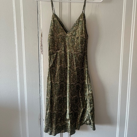 ZARA Green Slip Dress - Picture 2 of 4
